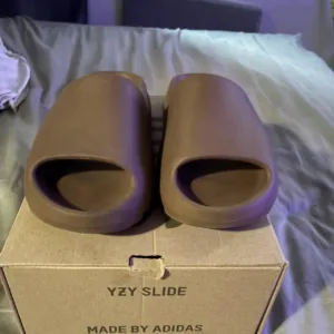 Yeezy Men's Tan and Brown Slides