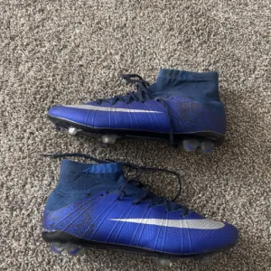 Nike Men's Blue Footwear