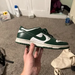 Nike Men's Green Trainers