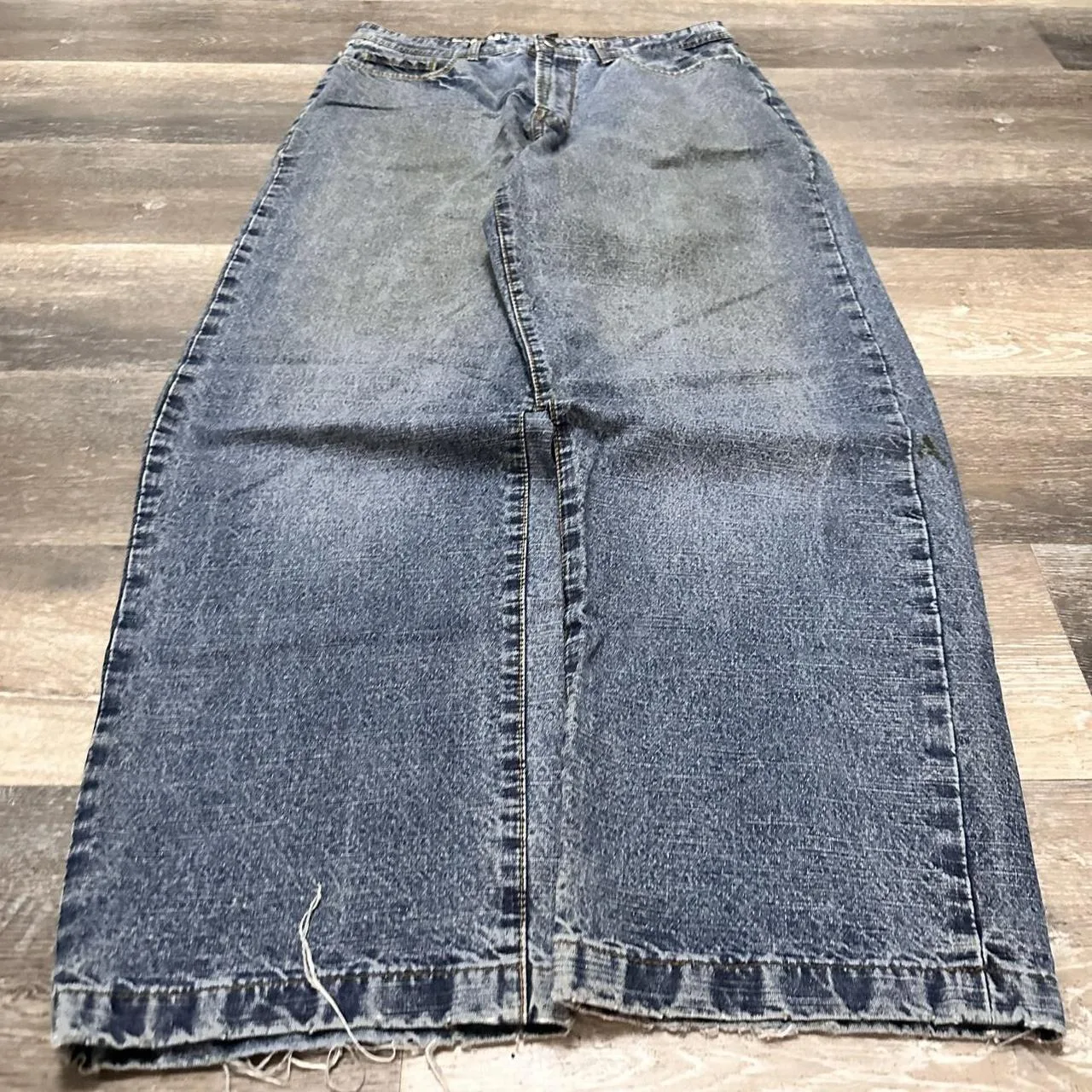 Men's Blue and Navy Jeans - Image 4