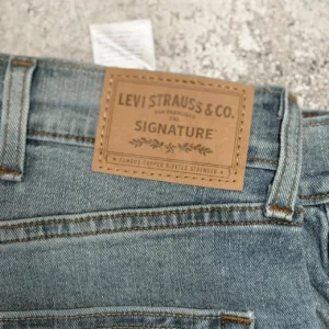 Levi's Men's Blue and Navy Jeans