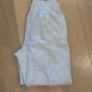 Hollister Co. Women's Grey and Blue Joggers-tracksuits