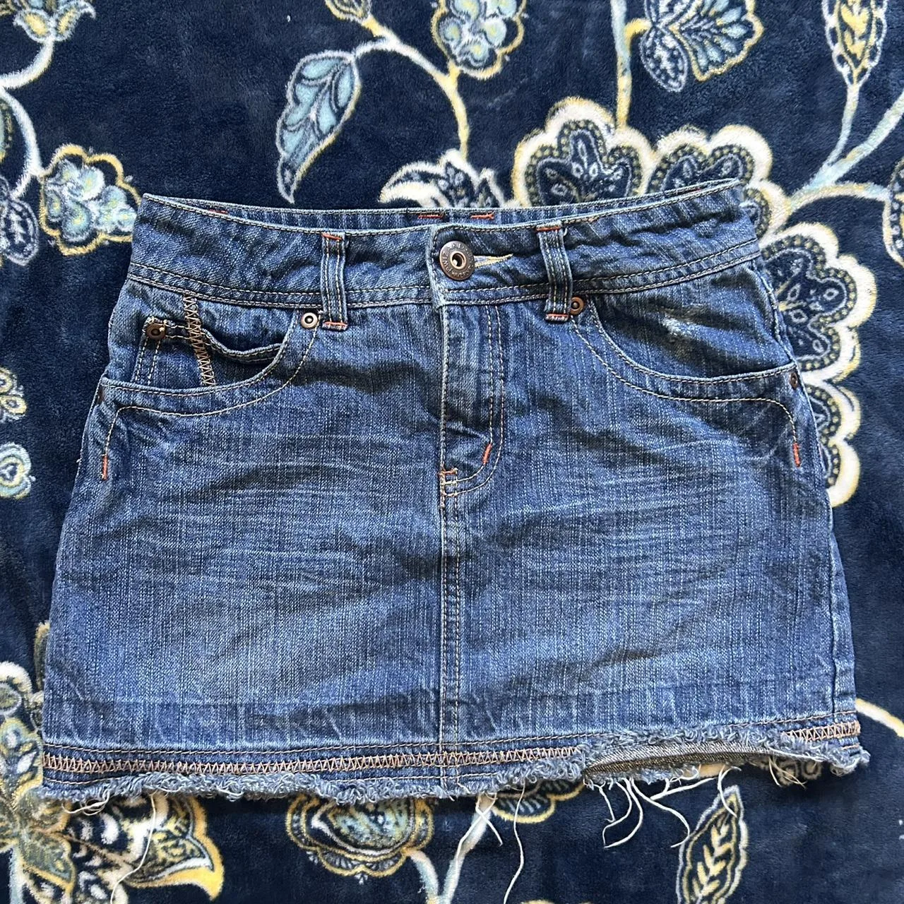 Disney Women's Navy and Blue Skirt - Image 2