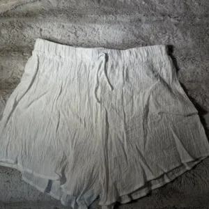 White Fox Boutique Women's White Shorts