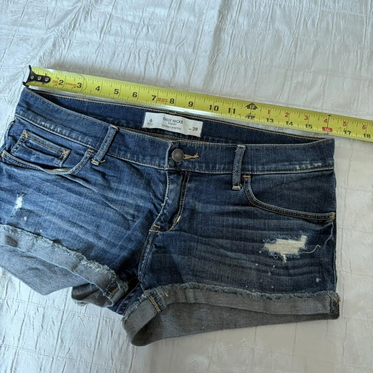 Gilly Hicks Women's Blue and Navy Shorts - Image 4