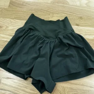 Aerie Women's Green Shorts