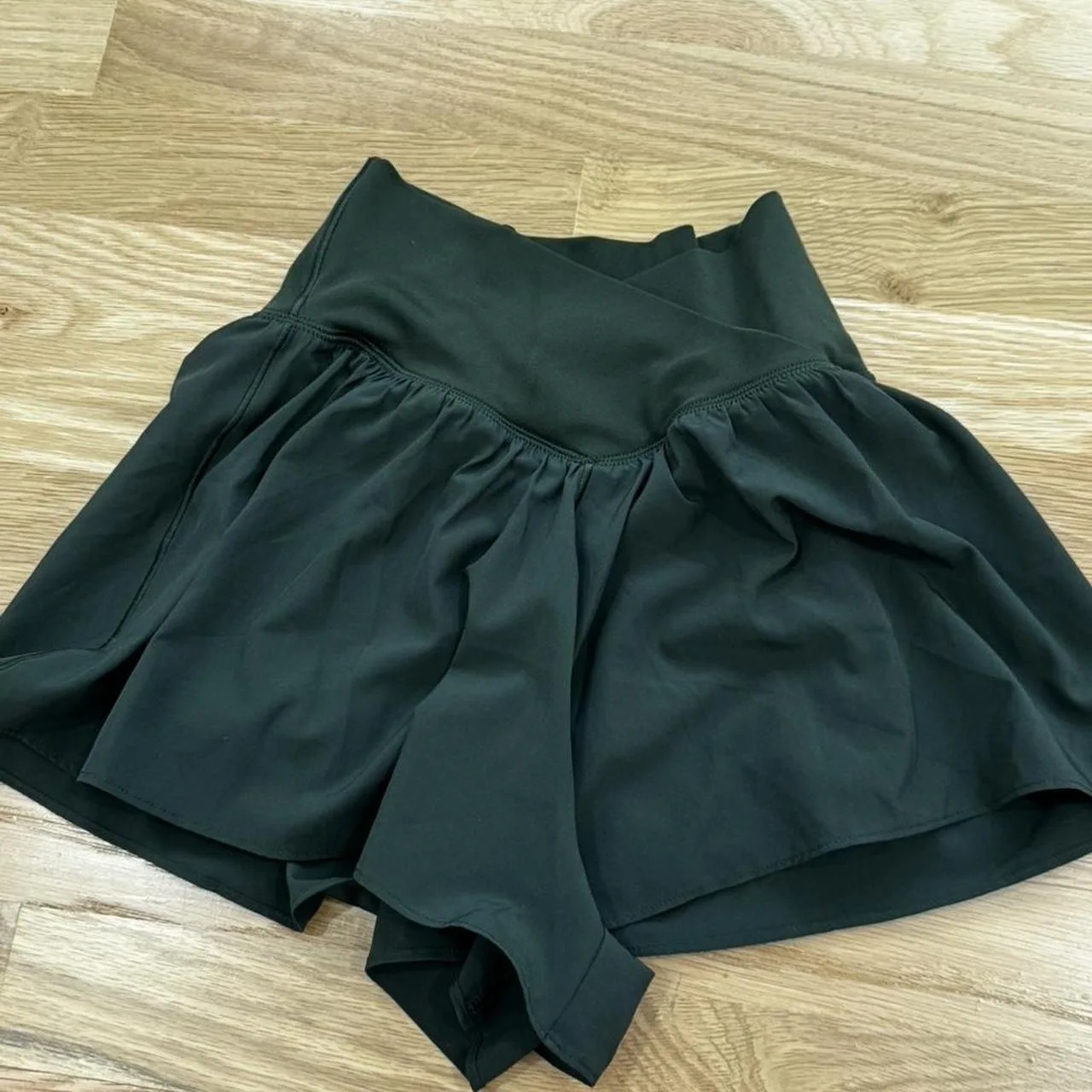 Aerie Women's Green Shorts