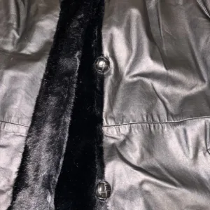 American Vintage Women's Black and Brown Coat