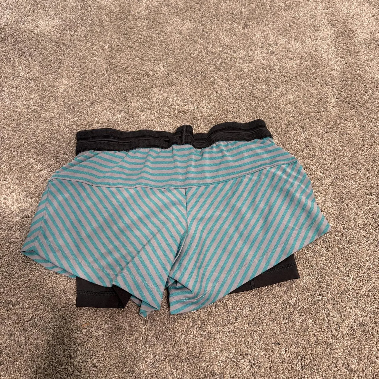 Nike Women's multi Shorts - Image 2