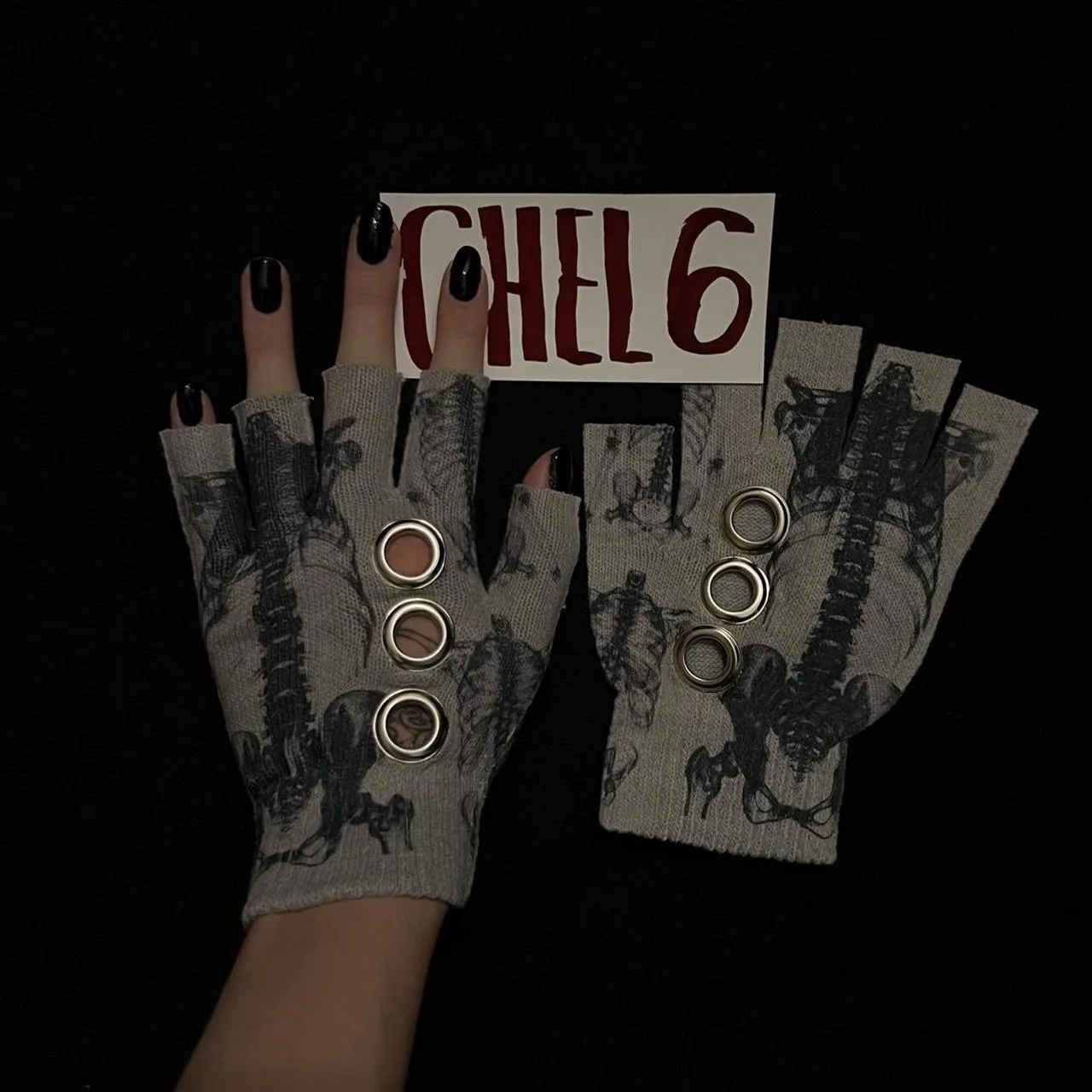 Women's Black and Grey Gloves - Image 4