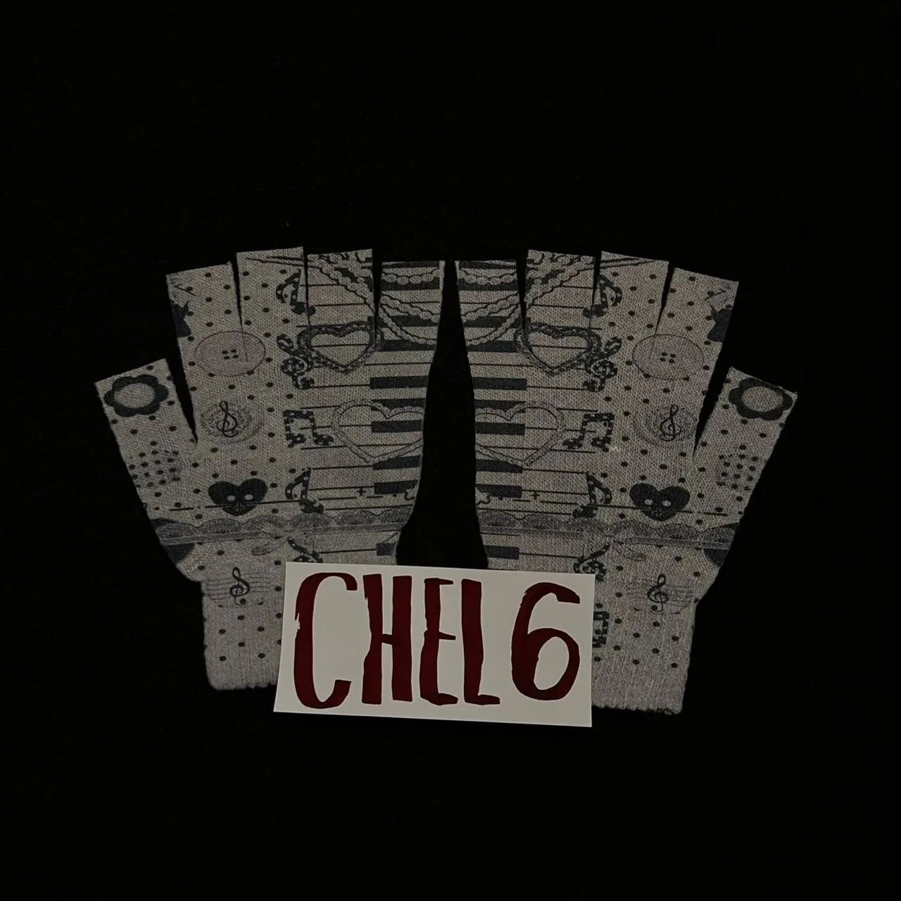 Women's Black and Grey Gloves - Image 3