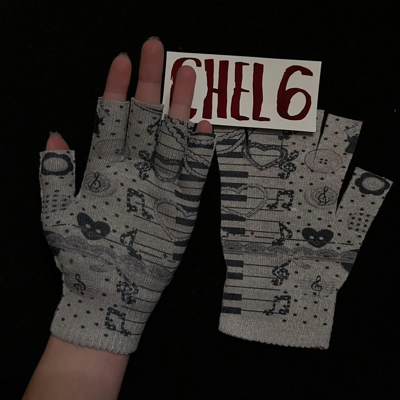 Women's Black and Grey Gloves - Image 5