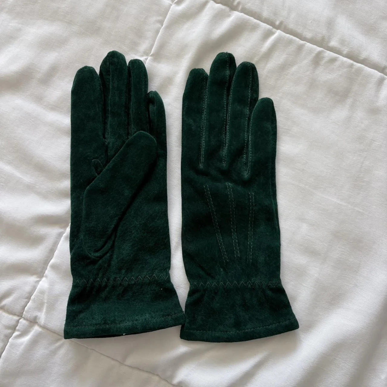 Women's Green Gloves - Image 4