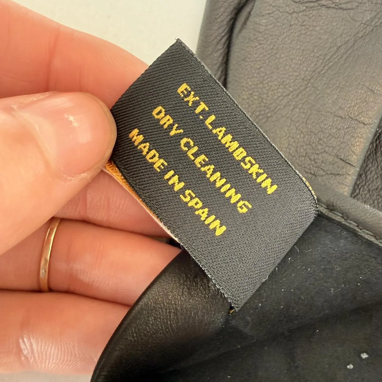 Women's Black Gloves - Image 5