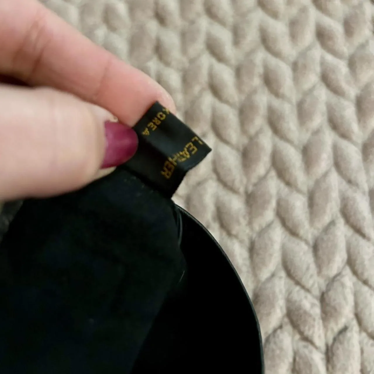 Women's Green and Black Gloves - Image 8