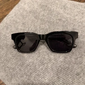 Women's Black Sunglasses