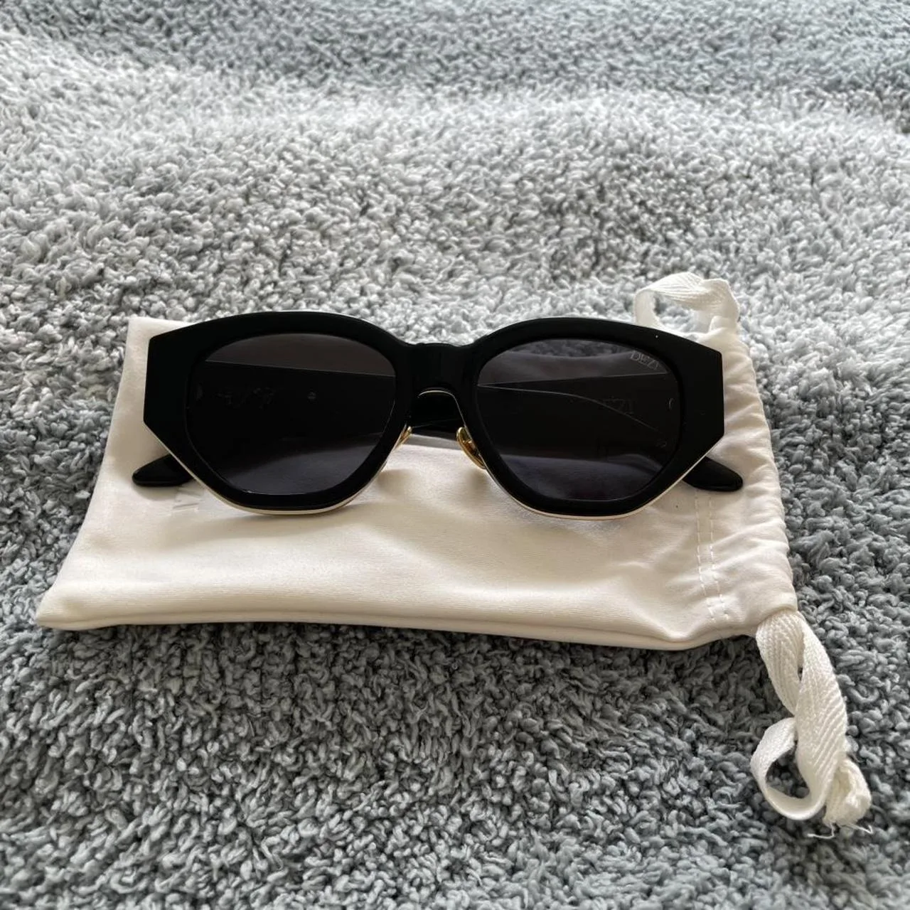 Women's Black Sunglasses