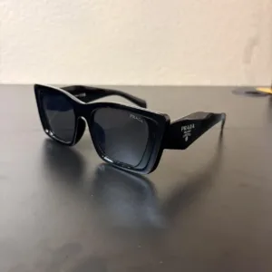 Women's Black Sunglasses
