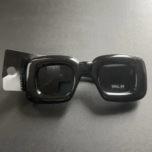 Hot Topic Women's Black Sunglasses