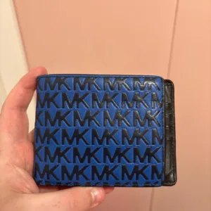 Michael Kors Women's Blue and Navy Wallet-purses