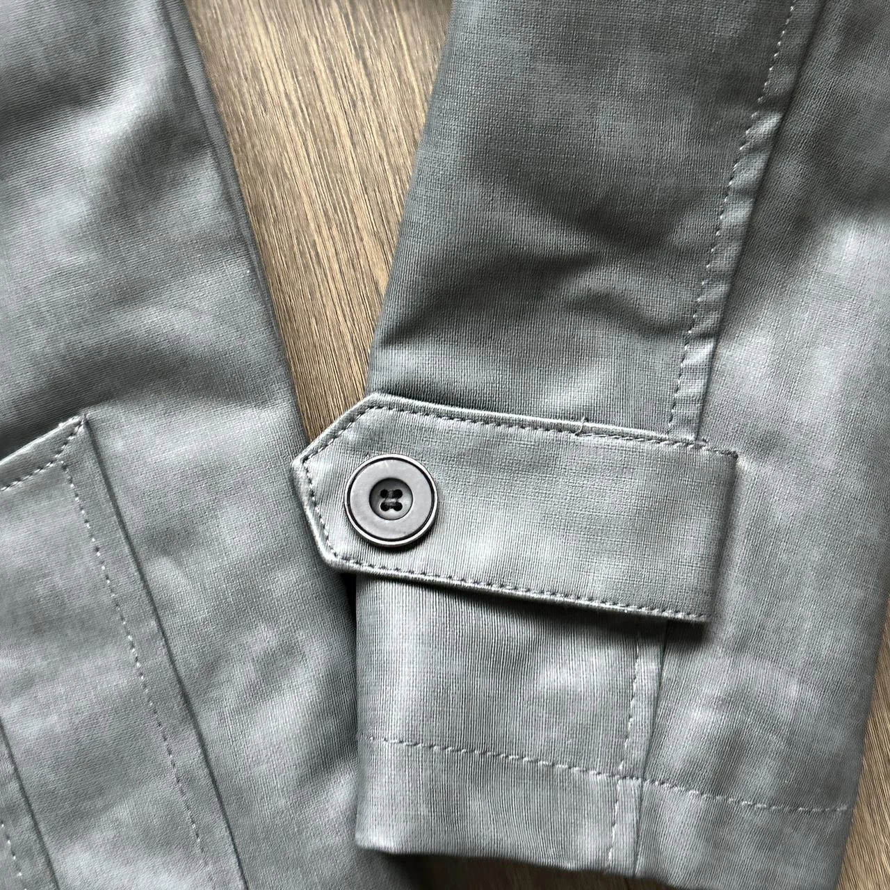 Men's Black and Grey Coat - Image 3