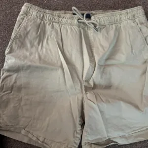American Eagle Outfitters Men's Tan and Cream Shorts