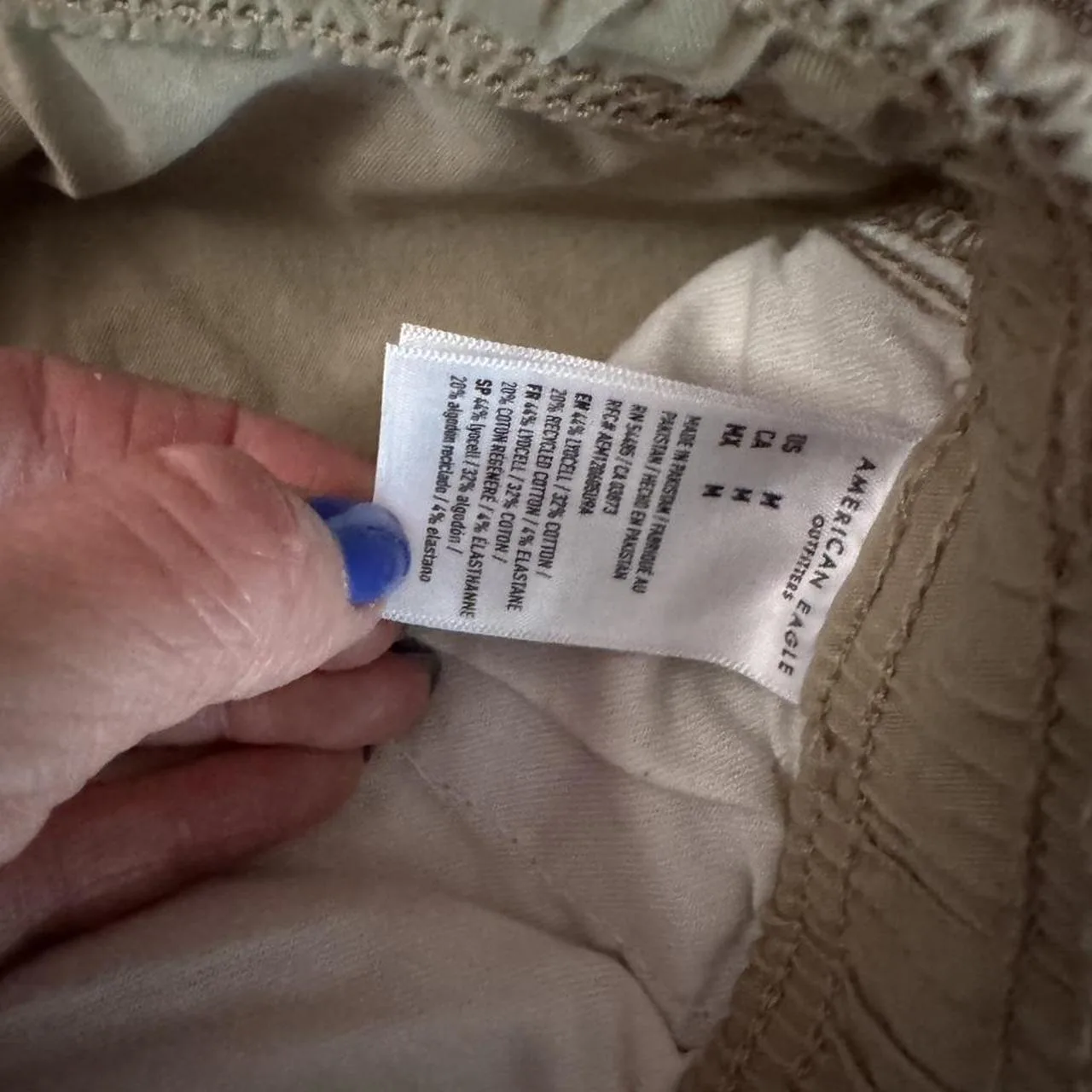 American Eagle Outfitters Men's Tan and Cream Shorts - Image 3