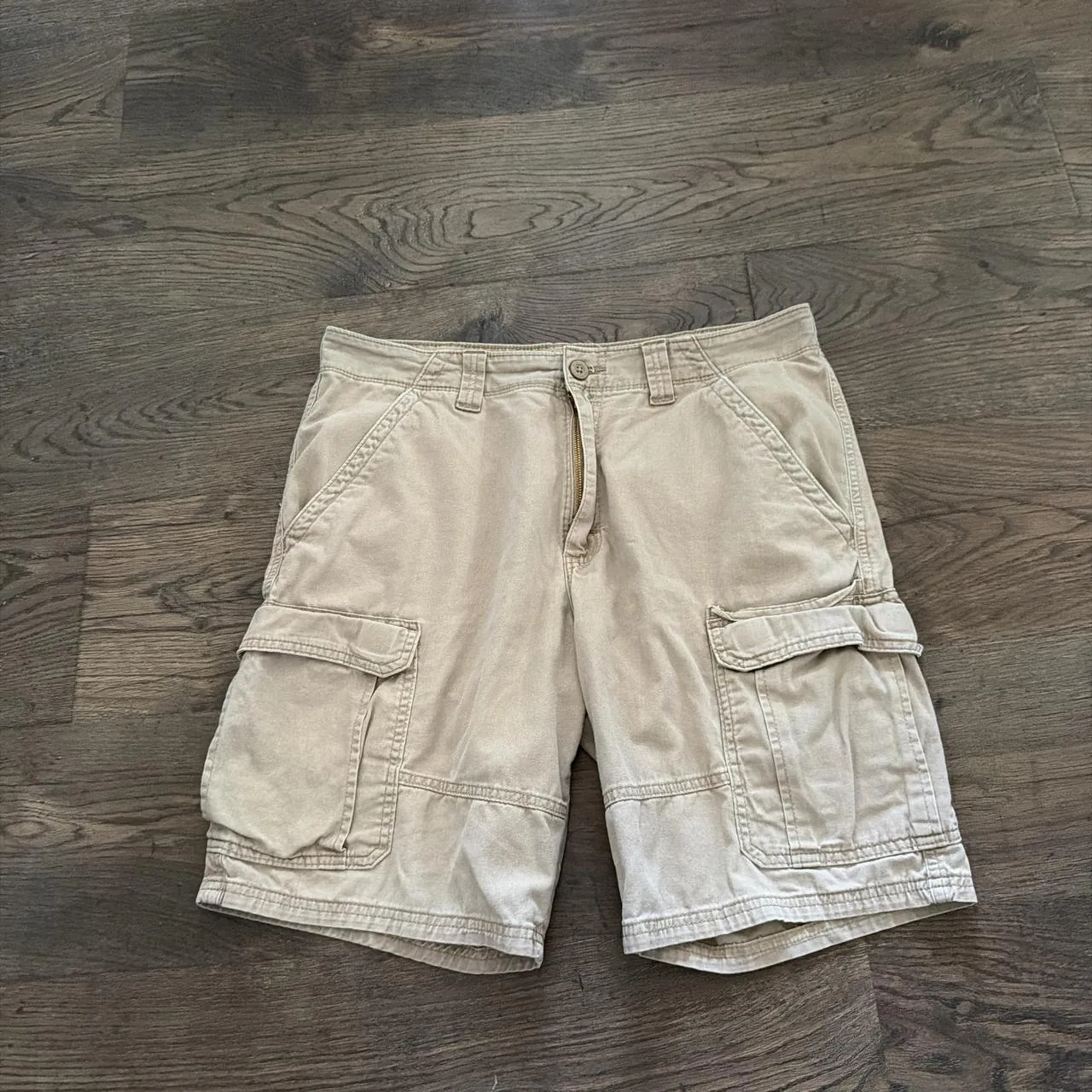Wrangler Men's Tan and Cream Shorts