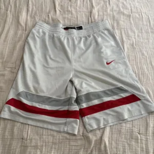 Nike Men's White and Grey Shorts